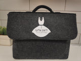 רד עם לוגו, תיק ממותג עם לוגו, תיק רשמי עם לוגו, תיק משרדי עם לוגו, תיק מחשב עם לוגו, תיק ללפטופ עם לוגו, תיק למש
